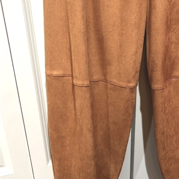 Bryn Walker,Oliver Faux Contemporary Suede Lantern Pants Miele, Size Small - Picture 14 of 14